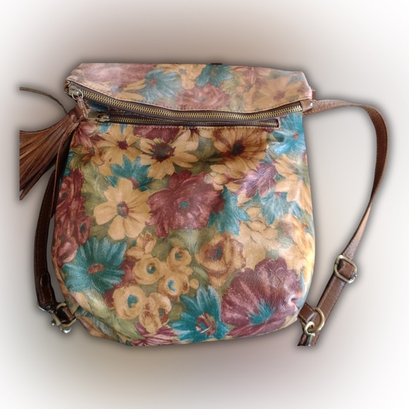 Patricia Nash Flower Bouquet Convertible Luzille Backpack - Picture 5 of 7